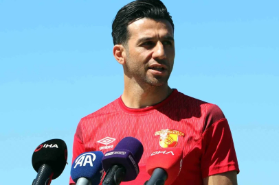 Göztepe’de İsmail Köybaşı futbolu bıraktı
