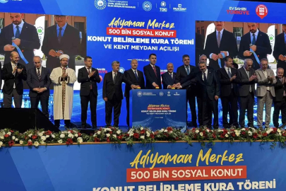 Bakan Kurum: "Adıyaman yıkıldığı yerden doğruldu"
