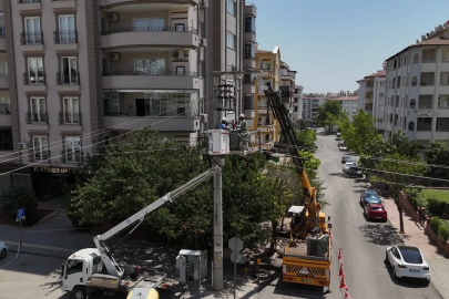 Toroslar EDAŞ, Gaziantep'te sıcak havaya karşı şebekeleri güçlendiriyor