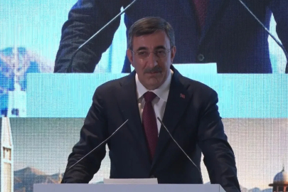 Cumhurbaşkanı Yardımcısı Yılmaz: "Pakistan ile ikili ticaret hacmimizi yakın gelecekte 5 milyar dolara çıkarmayı hedefliyoruz"
