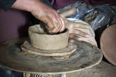 Bitlis’te asırlık çömlekçilik geleneğini kadınlar yaşatıyor
