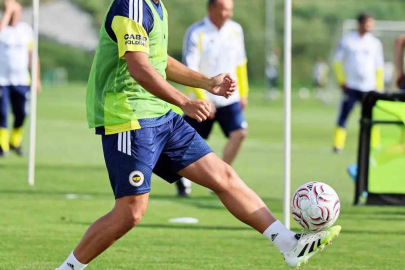 Fenerbahçe, günü çift antrenmanla tamamladı
