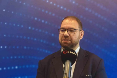 SETA Kıdemli Araştırmacısı Akıllı: "20 yıl önce halı bakmaya gelen liderler, bugün savunma sanayii ürünlerini incelemeye geliyor"

