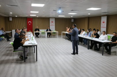 Erzincan Toplu Sera Bölgesi yatırımcılarıyla değerlendirme toplantısı yapıldı