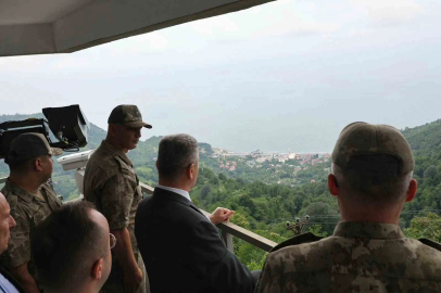 Artvin Valisi Ergün’den Gürcistan sınır karakollarında denetim
