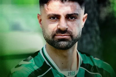Sakaryaspor, 3 futbolcuyu renklerine bağladı
