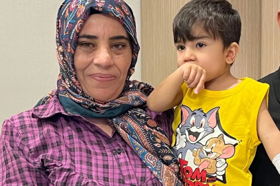 İki evladını kaybetti, üçüncü çocuğuna böbreğiyle can oldu
