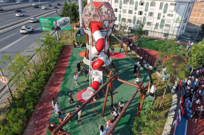Gaziosmanpaşa’da Dünya Kupası temalı park törenle açıldı

