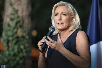 Le Pen cumhurbaşkanlığı adaylığını resmen açıkladı