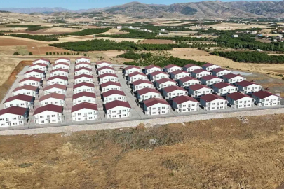 Ahbap Derneği ‘depremzedeye ev’ sözünü tutmadı: Malatyalı depremzedeler, toplanan milyonlarca doların nereye harcandığını soruyor
