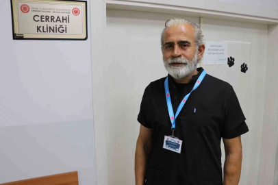 Kangal, çoban gelene kadar kırsalda doğan kuzuya kendi yavrusu gibi sahip çıktı
