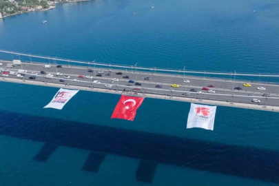15 Temmuz’un sembolü Kırmızı Beyaz: 5 dev köprü Türk bayraklarıyla donatıldı
