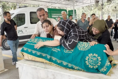 Balkonda akıma kapılarak ölen 1,5 yaşındaki Yamaç Ali son yolculuğuna uğurlandı
