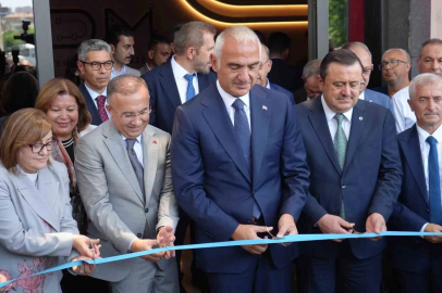 Bakan Ersoy, Gaziantep Dijital Sanat Müzesi’nin açılışını yaptı
