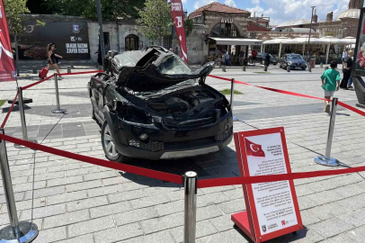 15 Temmuz’da tankın ezdiği araç Üsküdar’da sergileniyor
