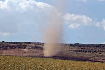 Ahlat’ta hortum kameraya yansıdı
