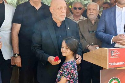 HAK-İş’ten 15 Temmuz Şehitliği’ne ziyaret
