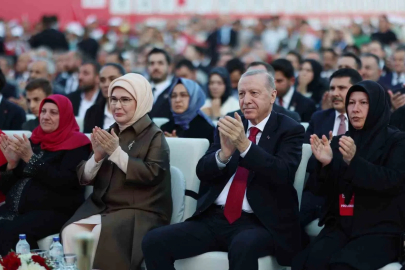 Emine Erdoğan: "15 Temmuz, tarihi bir dönüm noktasıdır"
