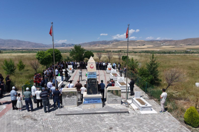 Edebük Şehitliği'nde 15 Temmuz anması