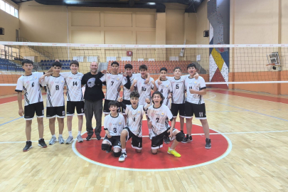 Erzincan ANALİG Erkek Voleybol Takımı yarı finale yükseldi