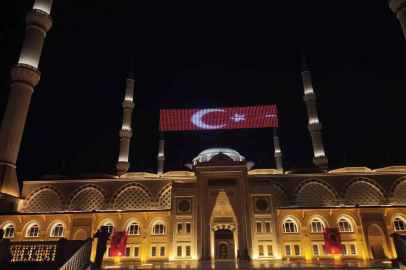 Çamlıca Camii’nde 15 Temmuz’un 10. yılında sela sesleri yankılandı
