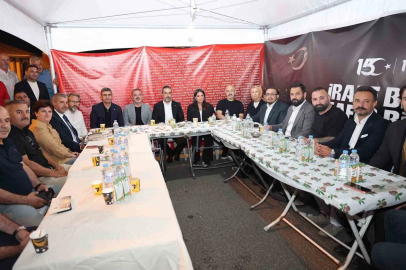 Sincan Belediye Başkanı Ercan, demokrasi nöbetine katıldı
