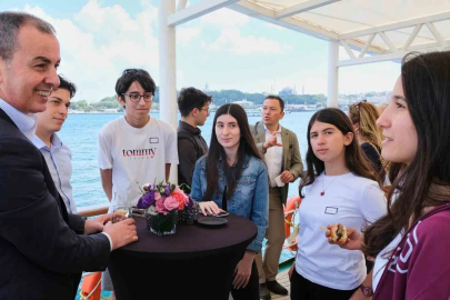 Lise öğrencilerinin girişimcilik yolculuğu başladı
