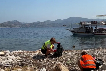 Marmaris kıyılarına vuran mikroplastikler çevrecileri harekete geçirdi
