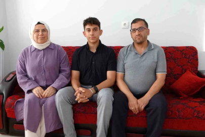 Akıllı telefonu bıraktı, tuşlu telefonla Türkiye birincisi oldu
