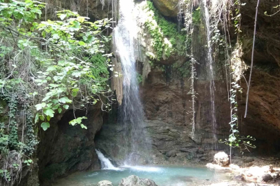 Ormana gizlenen şelale, bu sene coşkulu akıyor
