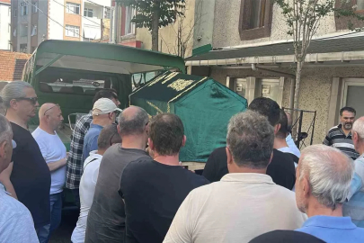 Haliç’te denize düşerek hayatını kaybeden tekne personeli son yolculuğuna uğurlandı
