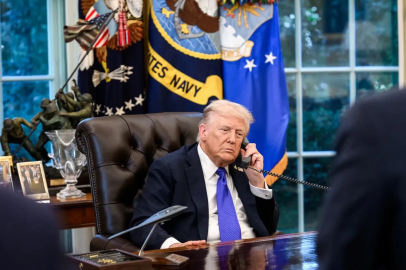 Trump, İngiltere'nin yeni Başbakanı Burnham ile görüştü