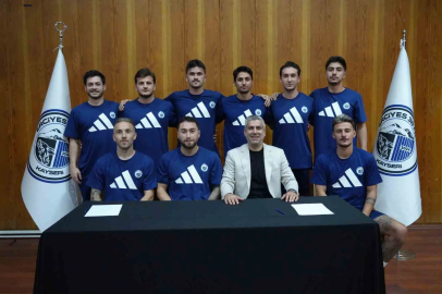 Erciyes 38 FK’dan, Bolu kampında 11 yeni transferi için imza töreni
