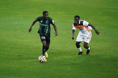 Kocaelispor, Show ile 3 yıllık sözleşme imzaladı
