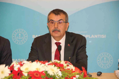 Bakan Tekin: "Geçmişiyle gurur duyacak bir nesil yetiştirmemiz gerekiyor"
