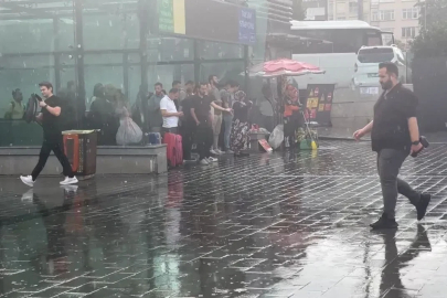 İstanbul güne yağmurla uyandı, kent bir nebze olsun serinledi
