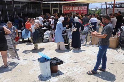 Hatay’da mağaza açılışında izdiham
