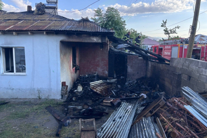 Erzincan'da ev yangını