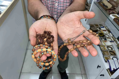 Kahvaltı sofralarının atığı, el emeğinin hammaddesi oldu
