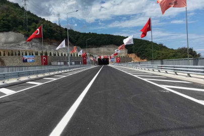 Yalova-Armutlu yolunda tatilcilerin çilesi sona erdi
