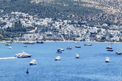 Bodrum turizmde gücünü korudu: İlk 6 ayda 416 bin yabancı turist, Temmuz’da nüfus 800 bine dayandı
