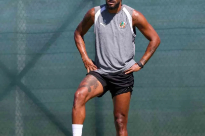 Alanyaspor’da Bruno Viana, Çin Süper Lig ekibi Qingdao West Coast’a kiralandı
