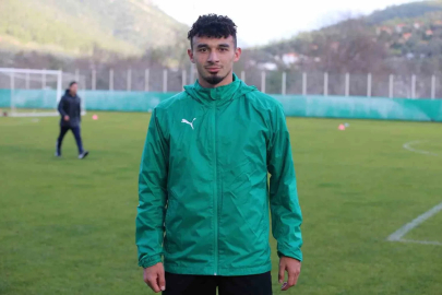 Göztepe, Gökdeniz Bayrakdar transferini bitirdi
