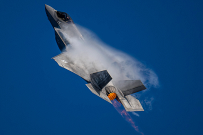 ABD'nin California eyaletinde F-35B savaş uçağı düştü