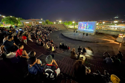 Esentepe'de açık hava sinema geceleri