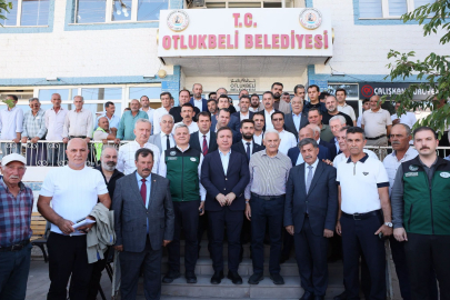 Yıldırım, Otlukbeli'nde belediye çalışmalarını inceledi