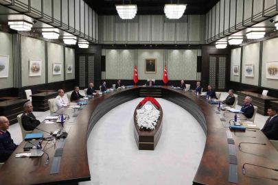 Cumhurbaşkanı Erdoğan başkanlığında gerçekleştirilen Yüksek Askeri Şura toplantısı sona erdi.

