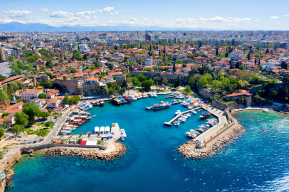 Antalya'da her 4 turistten 1'i Rus