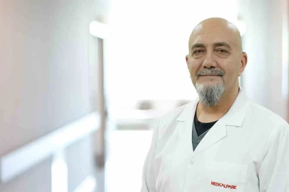 "Uzun yolculuklarda bacakta pıhtı riski artıyor"
