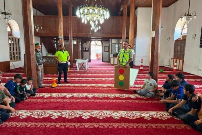 Refahiye'de öğrencilere trafik güvenliği eğitimi verildi